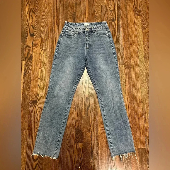 Superdown by REVOLVE Dylan Straight Jean. size 28 - Picture 4 of 5